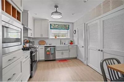 26 West Narragansett Avenue #4, Newport, RI 02840 - Photo 7