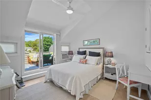 26 Narragansett Ave, Newport, RI 02840 - Photo 19