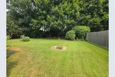 25 Linwood Street, West Warwick, RI 02893 - Photo 23