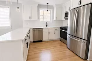 31 Vandewater St, Providence, RI 02908 - Photo 3