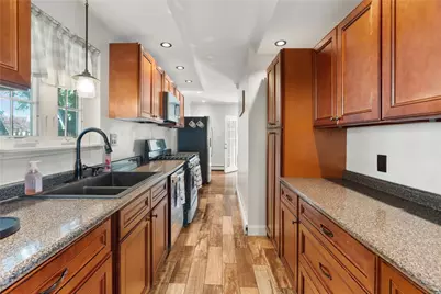 86 Mowry Avenue, East Providence, RI 02914 - Photo 15