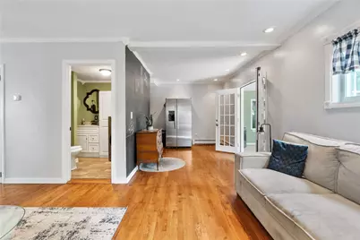 86 Mowry Avenue, East Providence, RI 02914 - Photo 21
