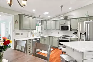 77 Capwell Ave, Woonsocket, RI 02895 - Photo 11