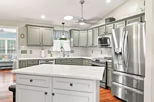 77 Capwell Ave, Woonsocket, RI 02895 - Photo 9