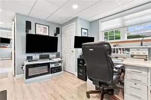77 Capwell Ave, Woonsocket, RI 02895 - Photo 27