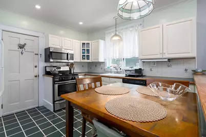 389 Pontiac Avenue, Cranston, RI 02910 - Photo 17