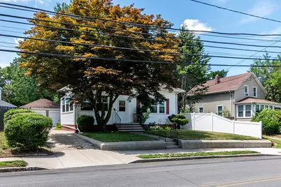 389 Pontiac Avenue, Cranston, RI 02910 - Photo 33