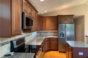 9 Violet St, Johnston, RI 02919 - Photo 7