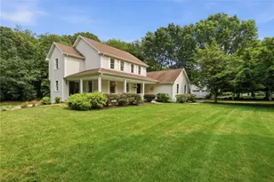 136 Holly Hills Ln, North Kingstown, RI 02874 - Photo 3