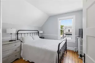 40 W Narragansett Ave, Newport, RI 02840 - Photo 21
