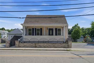 902 Main St, West Warwick, RI 02893 - Photo 1