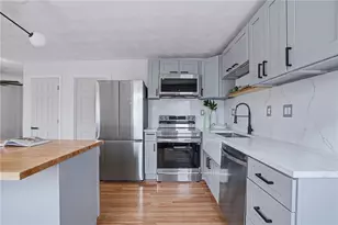 902 Main St, West Warwick, RI 02893 - Photo 3