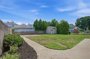 902 Main St, West Warwick, RI 02893 - Photo 29