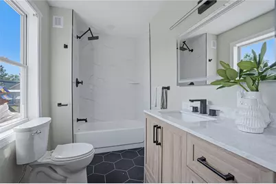 902 Main Street, West Warwick, RI 02893 - Photo 15