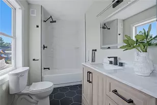 902 Main St, West Warwick, RI 02893 - Photo 15