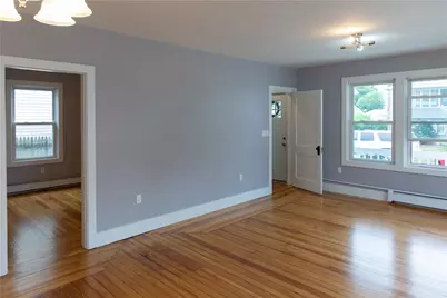 10 Island Avenue, East Providence, RI 02916 - Photo 7