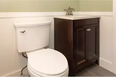 10 Island Avenue, East Providence, RI 02916 - Photo 15