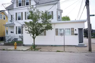 146 Pond St, Pawtucket, RI 02860 - Photo 3