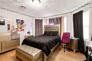 98 Oakland Ave, Providence, RI 02908 - Photo 17