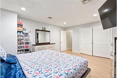98 Oakland Avenue, Providence, RI 02908 - Photo 11