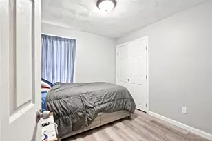98 Oakland Ave, Providence, RI 02908 - Photo 29