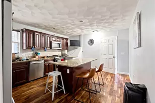 98 Oakland Ave, Providence, RI 02908 - Photo 7