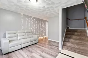 98 Oakland Ave, Providence, RI 02908 - Photo 27