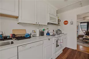 13 Hall Ave, Newport, RI 02840 - Photo 7