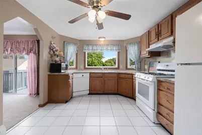 53 Patrick H Quinn Drive, West Warwick, RI 02893 - Photo 3