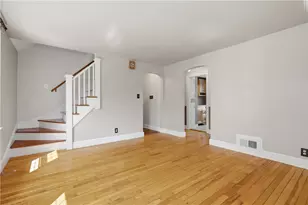 74 Macarthur Rd, Woonsocket, RI 02895 - Photo 9