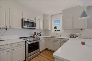 223 Oliphant Ln, Middletown, RI 02842 - Photo 5