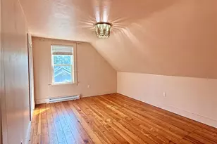87 Rockland Ave, Woonsocket, RI 02895 - Photo 9