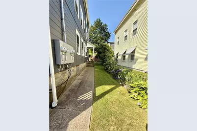 87 Rockland Avenue, Woonsocket, RI 02895 - Photo 15