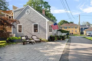 3 Harold St, Newport, RI 02840 - Photo 3
