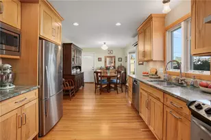 3 Harold St, Newport, RI 02840 - Photo 7