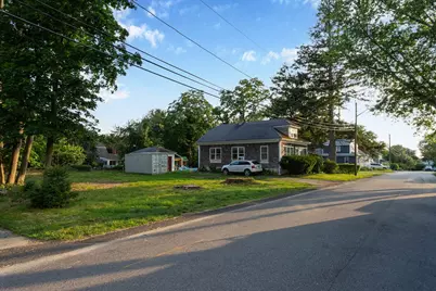 128 Peck Avenue, Bristol, RI 02809 - Photo 3