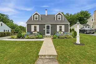 33 Nicholson Crescent, Middletown, RI 02842 - Photo 1