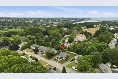 33 Nicholson Crescent, Middletown, RI 02842 - Photo 7