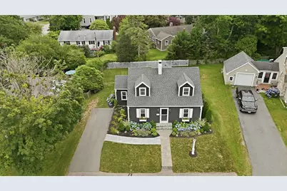 33 Nicholson Crescent, Middletown, RI 02842 - Photo 5