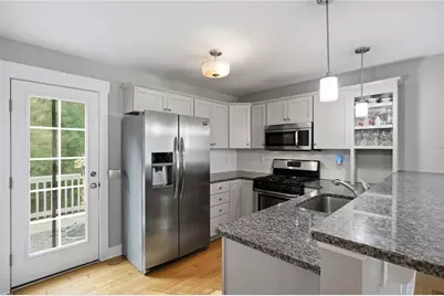12 Park Avenue #8, Narragansett, RI 02882 - Photo 11