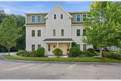 12 Park Avenue #8, Narragansett, RI 02882 - Photo 1