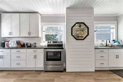 24 Pond Avenue, Newport, RI 02840 - Photo 27