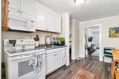 24 Pond Avenue, Newport, RI 02840 - Photo 11
