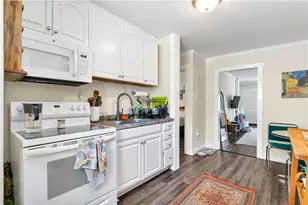 24 Pond Ave, Newport, RI 02840 - Photo 11