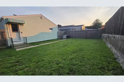 31 Funston Avenue, Providence, RI 02908 - Photo 3