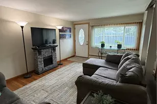 31 Funston Ave, Providence, RI 02908 - Photo 3