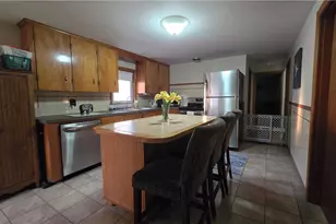 31 Funston Ave, Providence, RI 02908 - Photo 7