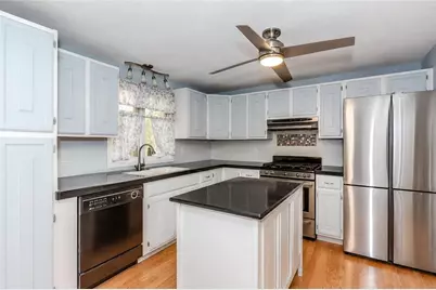 28 Dante Avenue, Johnston, RI 02919 - Photo 9