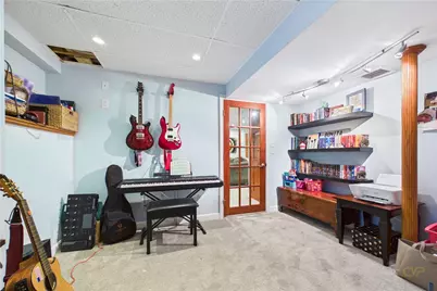 152 Concord Avenue, Cranston, RI 02910 - Photo 31