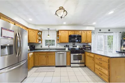 152 Concord Avenue, Cranston, RI 02910 - Photo 11